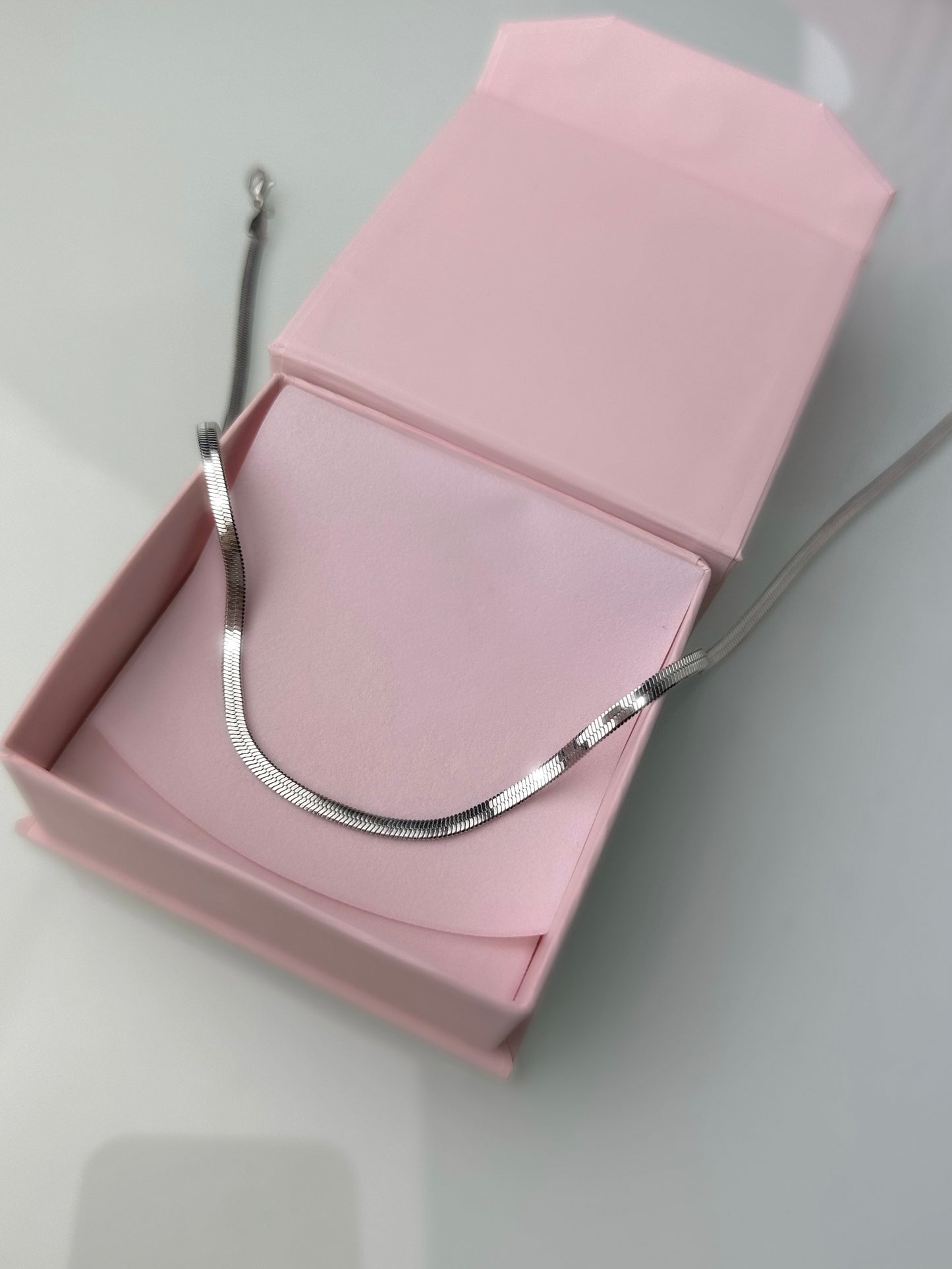 COLLIER IRENE