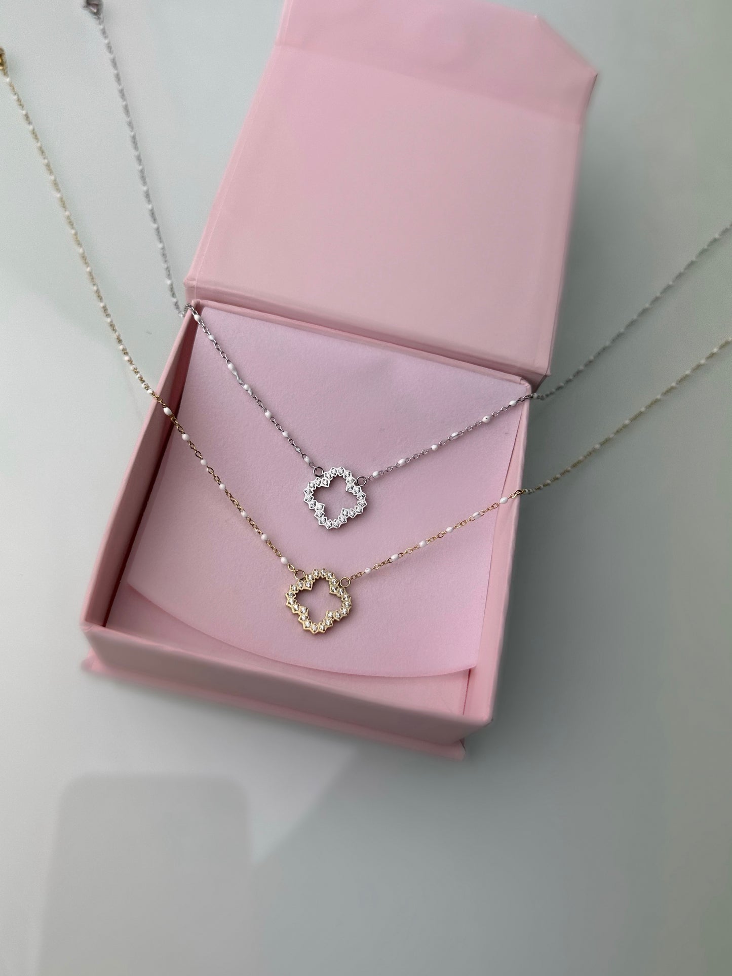 COLLIER DREAM