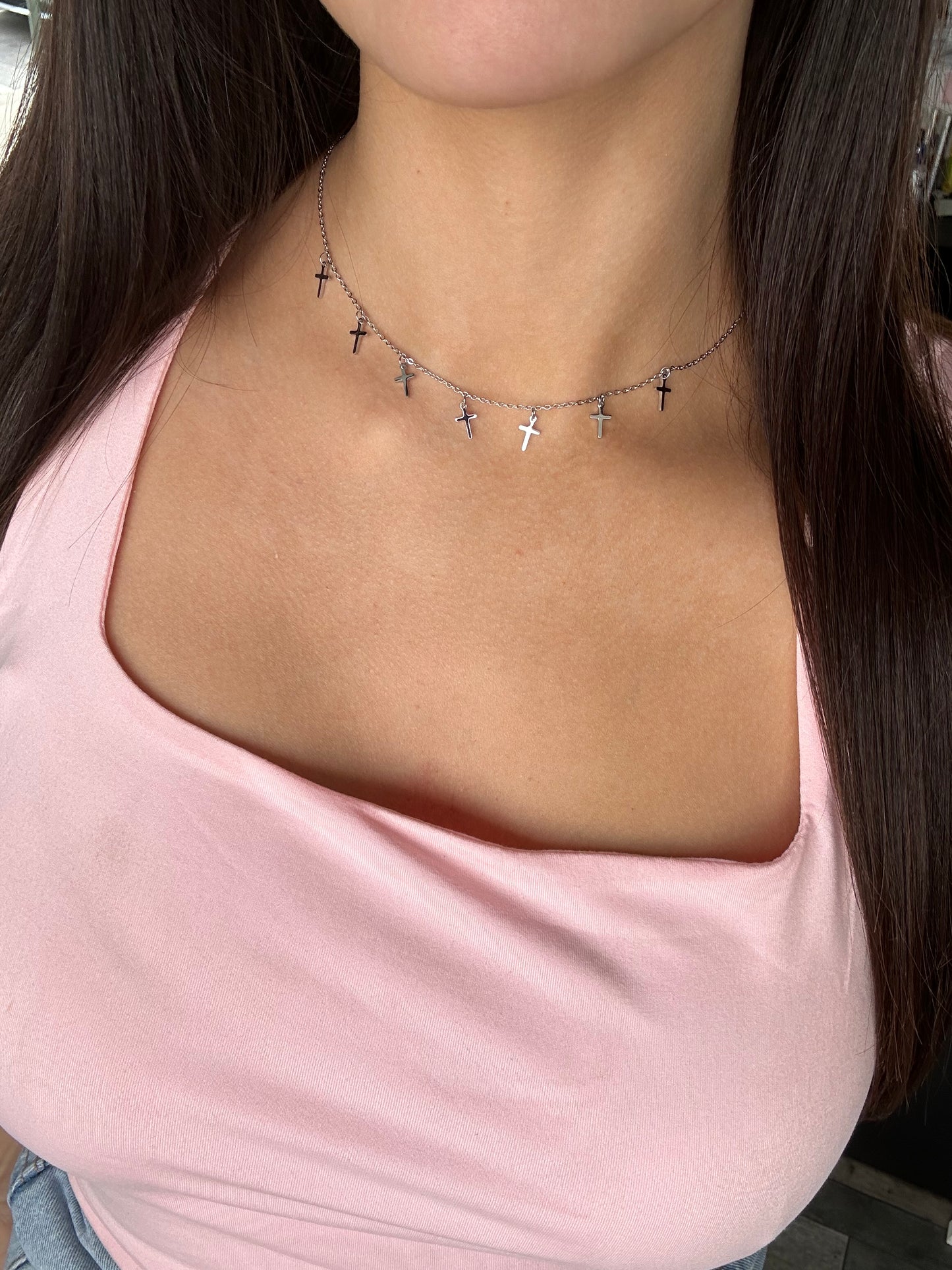 COLLIER CRUZ