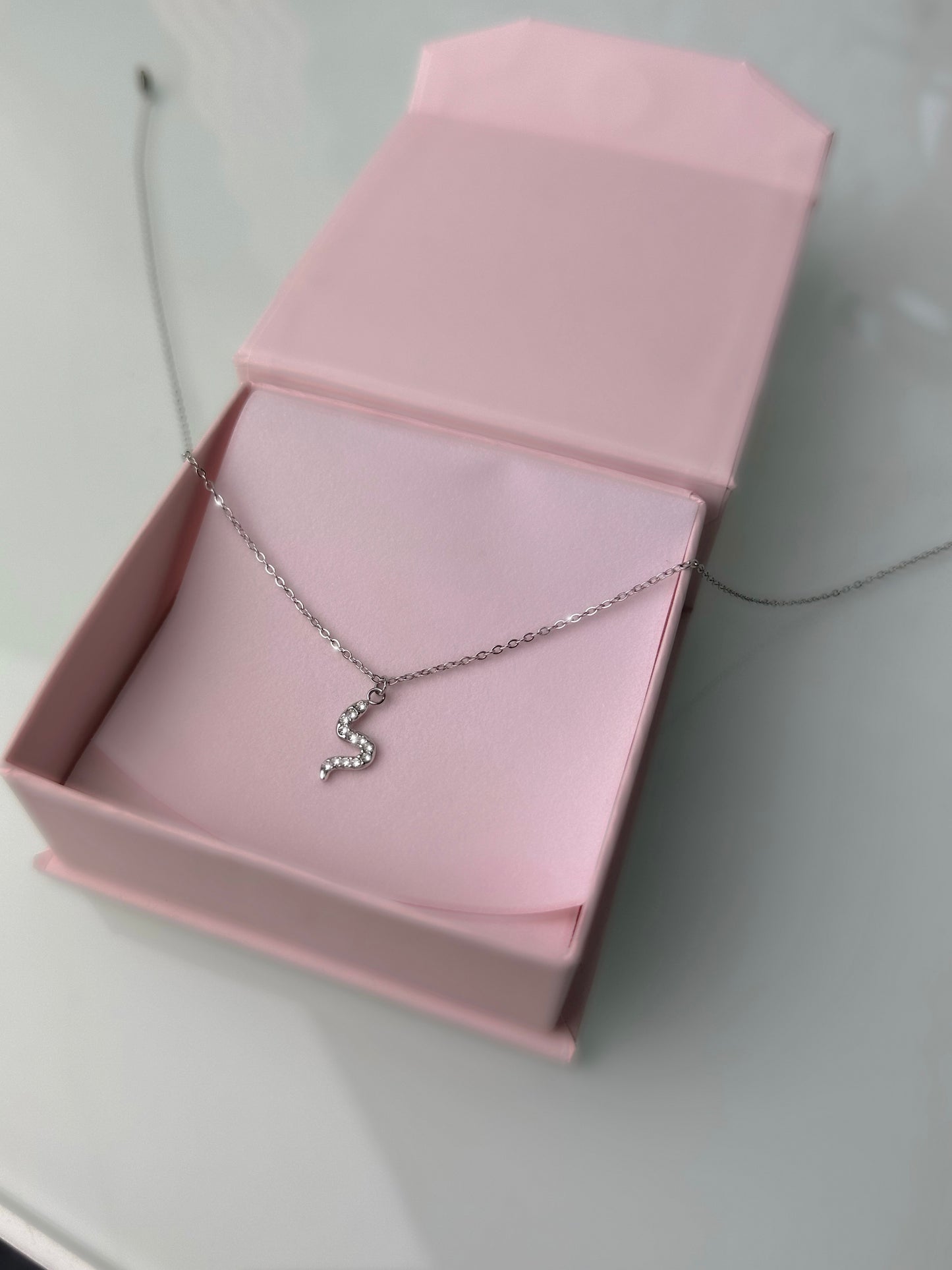 COLLIER SNAKE
