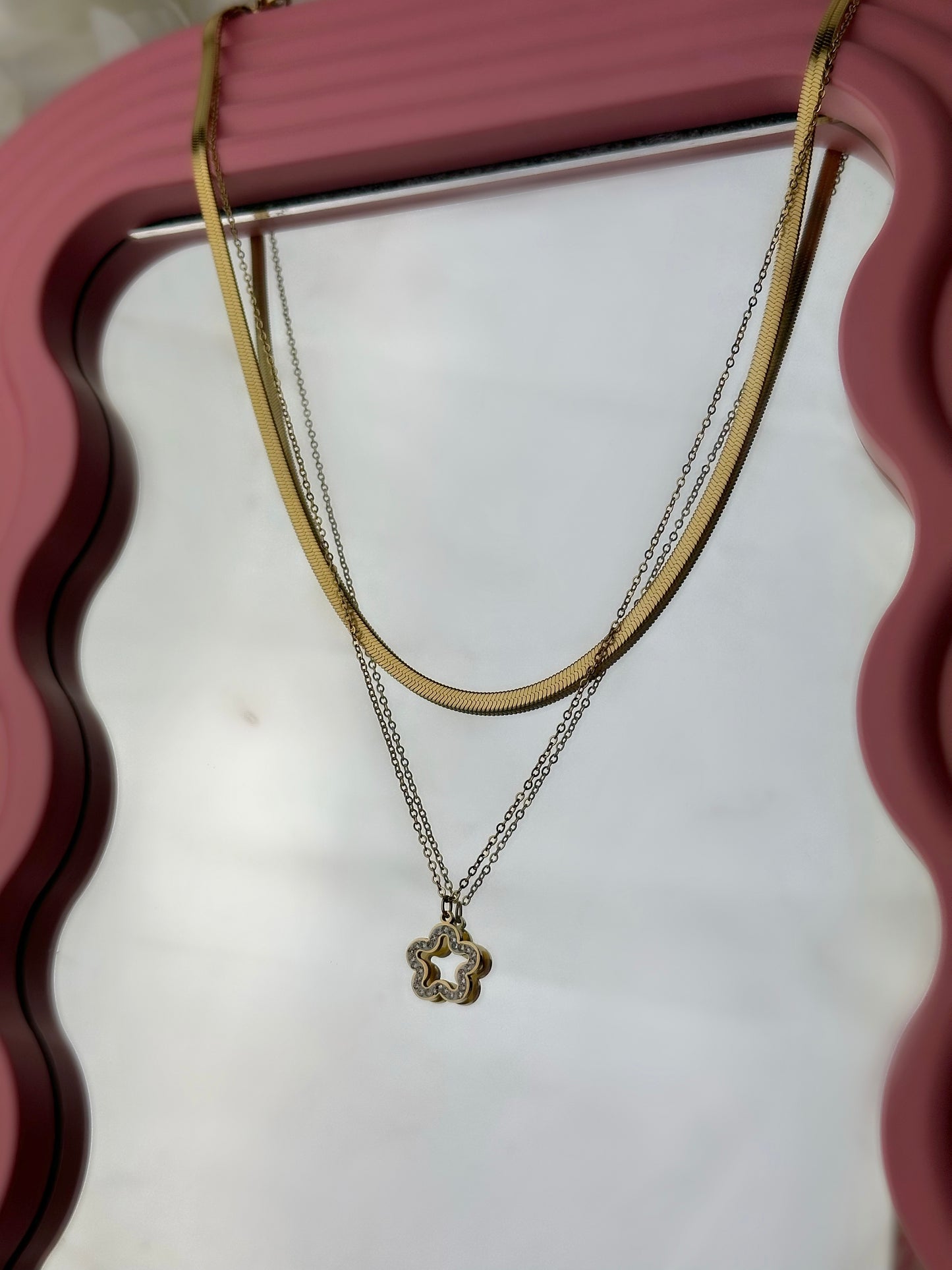 COLLIER RAVAGE
