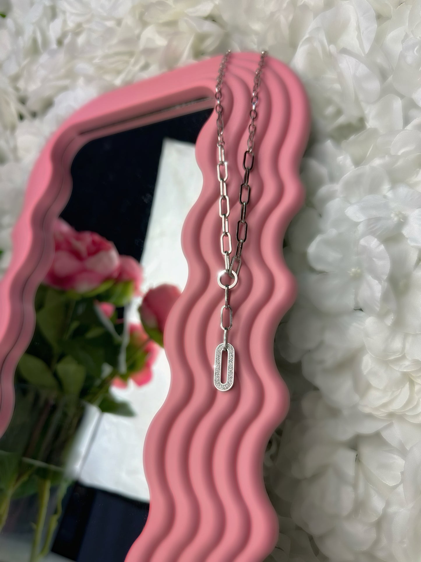 COLLIER LISA