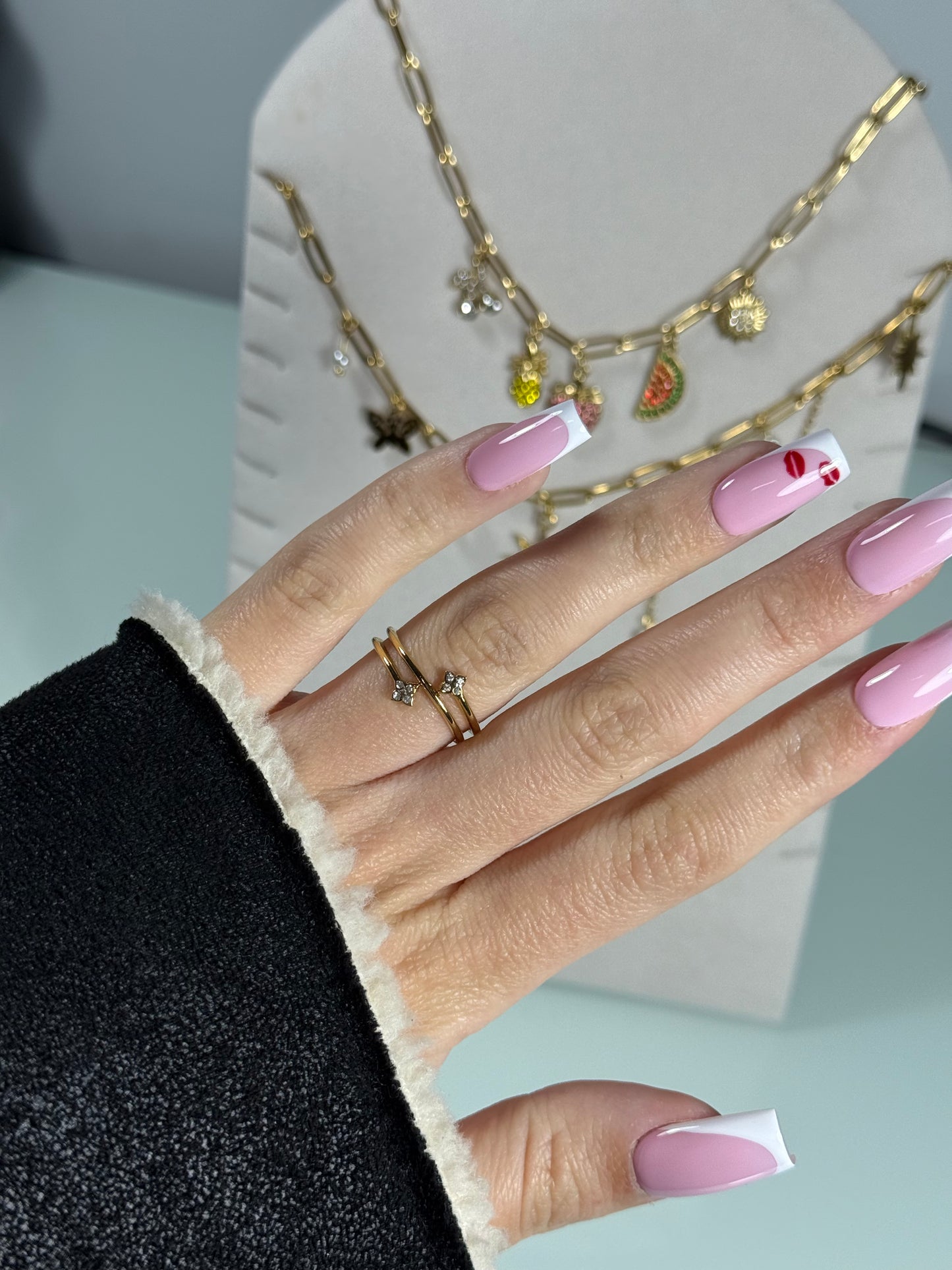 BAGUE ANTONELLA