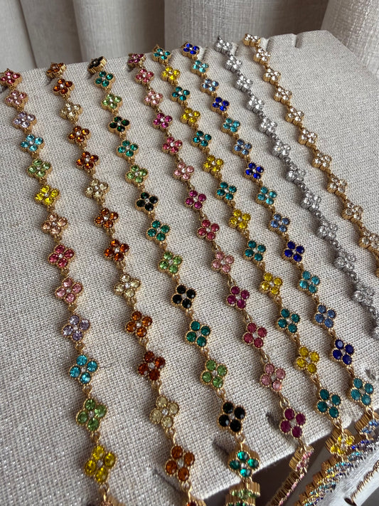 COLLIER BLOOMY